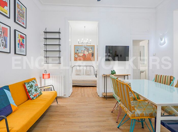 Casas en venta y pisos alquiler - 1