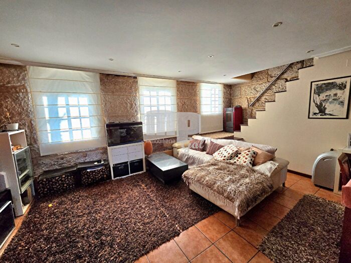 Casas en venta y pisos alquiler - 3