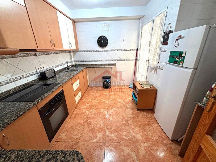 Casas en venta y pisos alquiler - 2