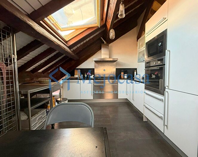 Casas en venta y pisos alquiler - 3
