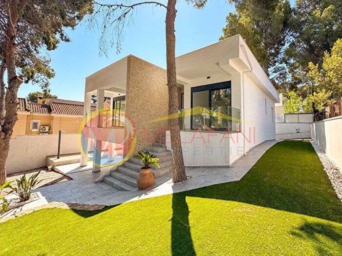 Casa en venta en Los Balcones Los Altos, Torrevieja de 4 habitaciones