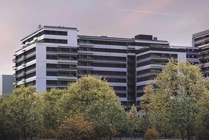 Piso en venta en Ronda, Rosaleda Juventud de 3 habitaciones