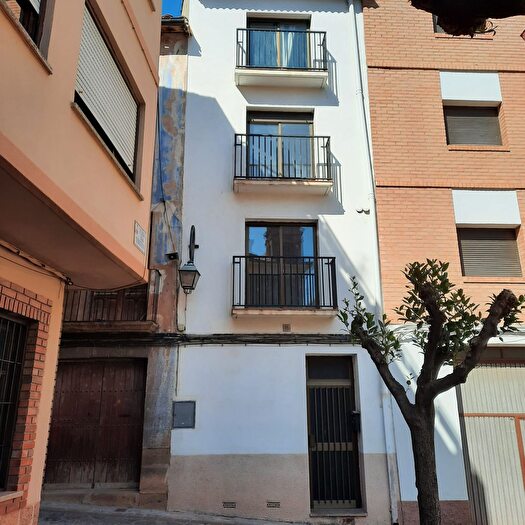 Casa en venta en Alcorisa, Teruel de 2 habitaciones