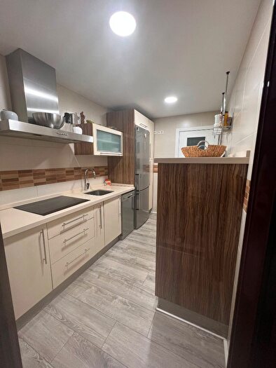 Casas en venta y pisos alquiler - 2