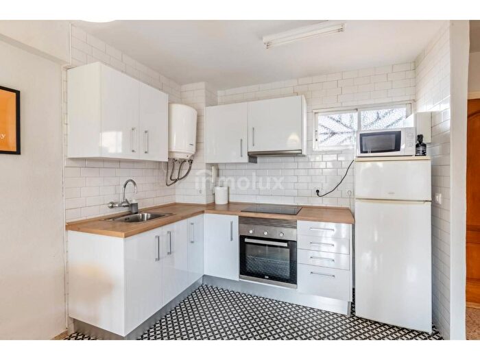 Casas en venta y pisos alquiler - 2