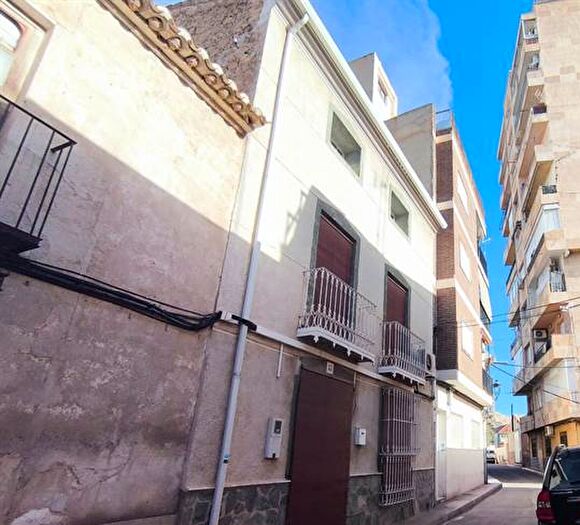 Casas en venta y pisos alquiler - 2