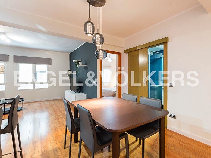 Casas en venta y pisos alquiler - 3