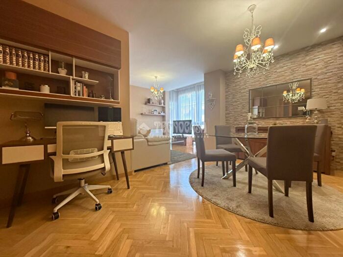Casas en venta y pisos alquiler - 1