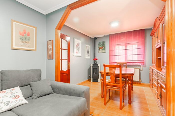 Casas en venta y pisos alquiler - 2