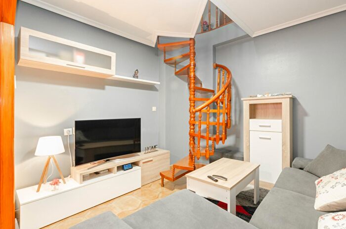 Casas en venta y pisos alquiler - 1