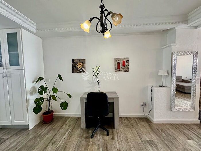 Casas en venta y pisos alquiler - 2