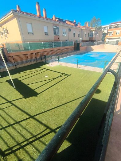 Casas en venta y pisos alquiler - 1