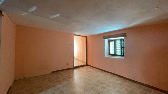 Casa en venta en Castilla La Mancha, Guadalajara de 4 habitaciones