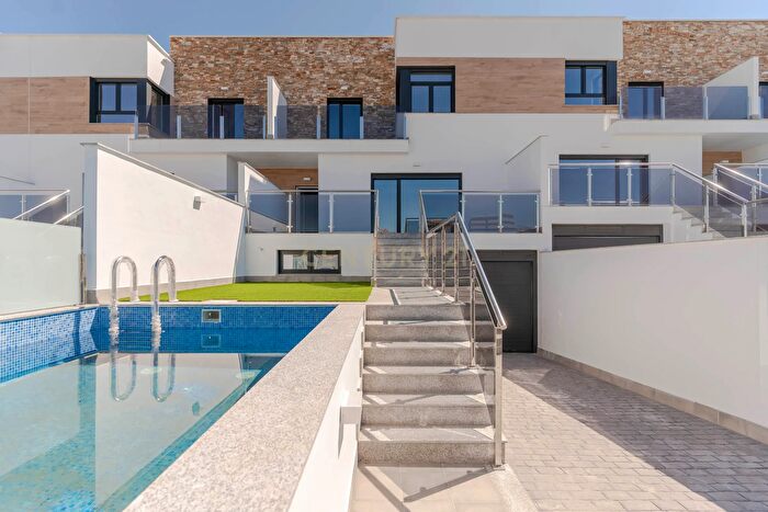 Casas en venta y pisos alquiler - 1
