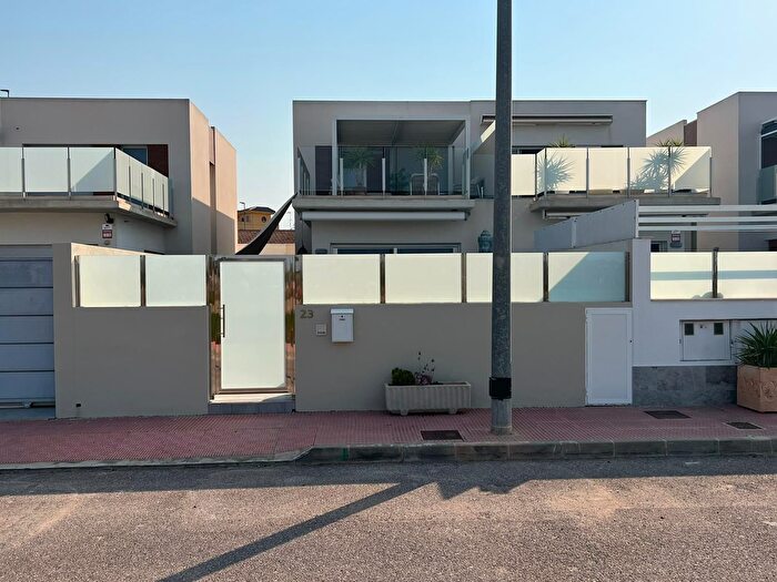 Casa en venta en Daya Vieja, Alicante de 3 habitaciones