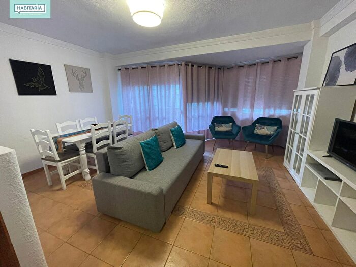 Casas en venta y pisos alquiler - 1