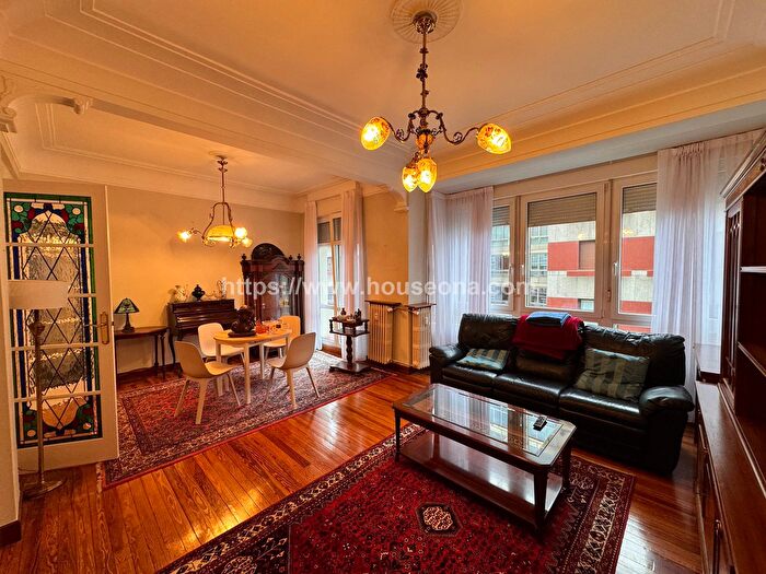 Casas en venta y pisos alquiler - 3