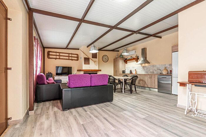Casas en venta y pisos alquiler - 2