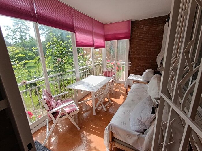 Casas en venta y pisos alquiler - 3