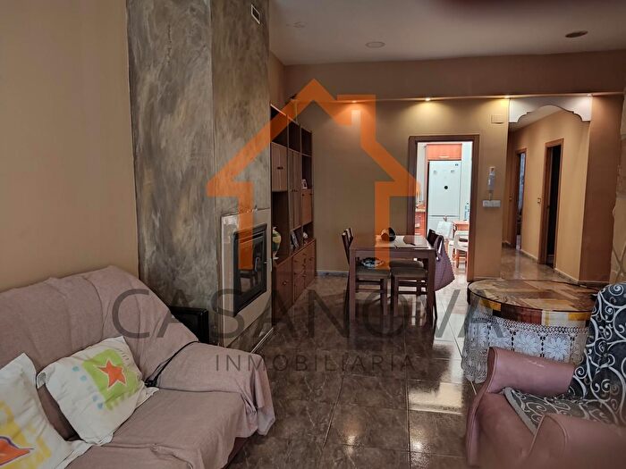 Casas en venta y pisos alquiler - 1