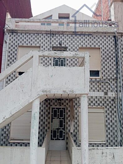 Casas en venta y pisos alquiler - 1