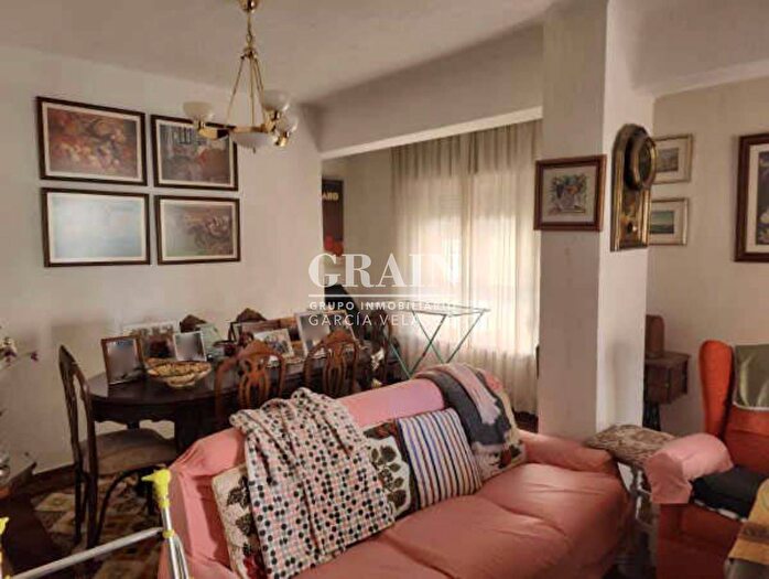 Casas en venta y pisos alquiler - 1
