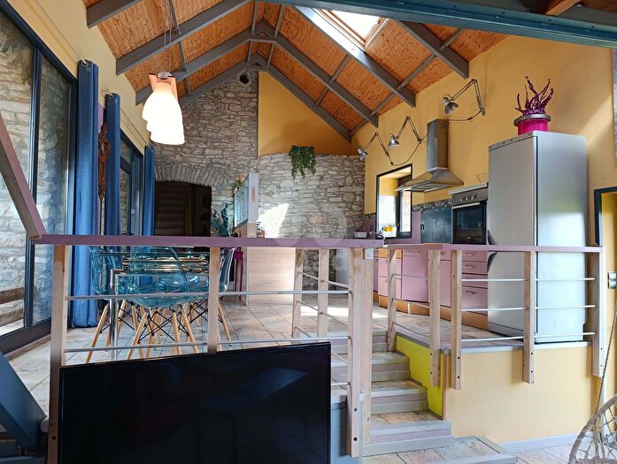 Casas en venta y pisos alquiler - 1