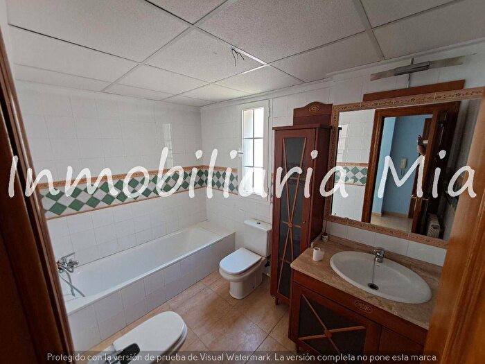 Casas en venta y pisos alquiler - 2