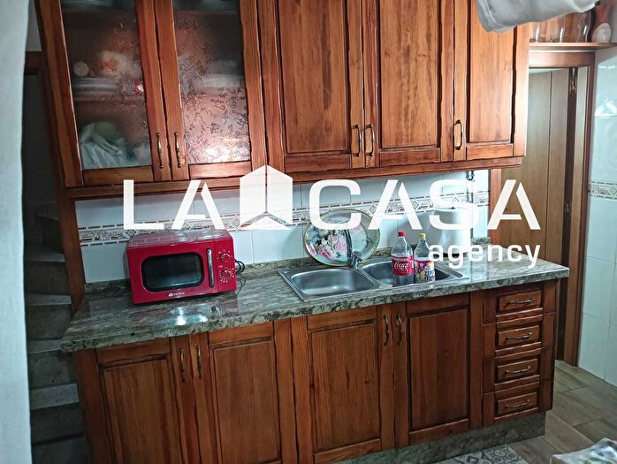 Casas en venta y pisos alquiler - 2