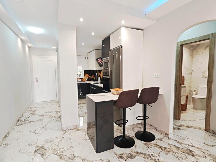 Casas en venta y pisos alquiler - 3