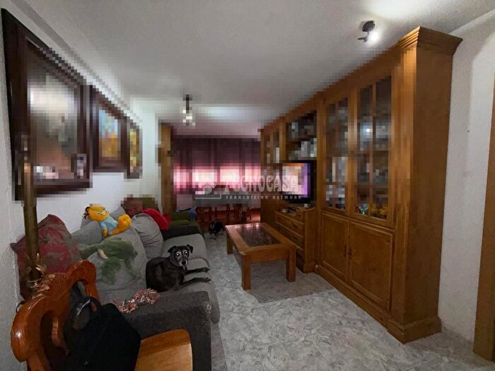 Casas en venta y pisos alquiler - 1