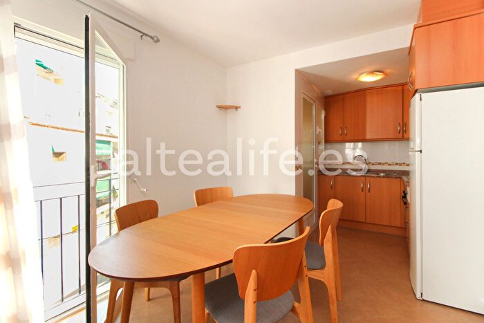 Casas en venta y pisos alquiler - 2