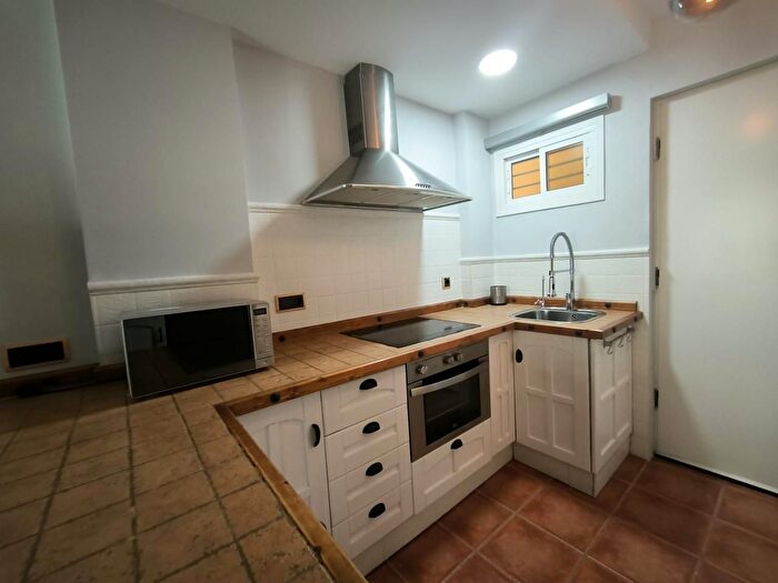 Casas en venta y pisos alquiler - 2