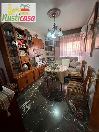 Casas en venta y pisos alquiler - 1