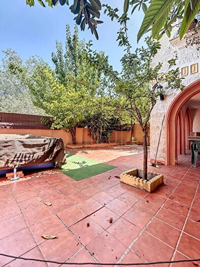 Casa en venta en Gójar, Granada de 4 habitaciones