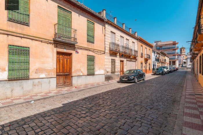 Casas en venta y pisos alquiler - 1