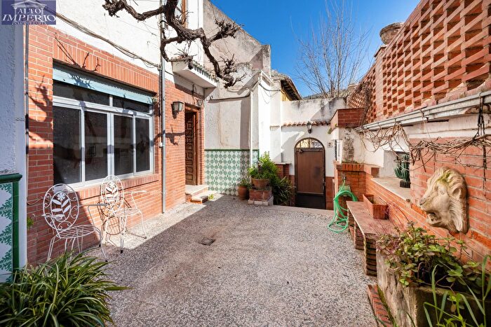Casas en venta y pisos alquiler - 2