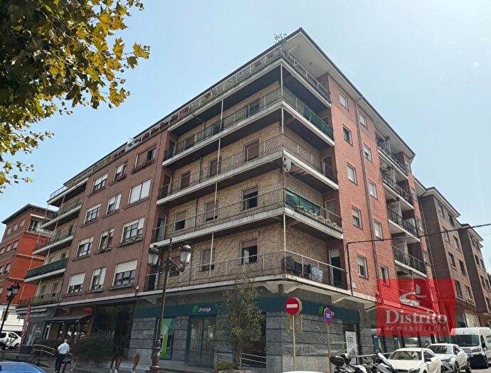 Casas en venta y pisos alquiler - 1