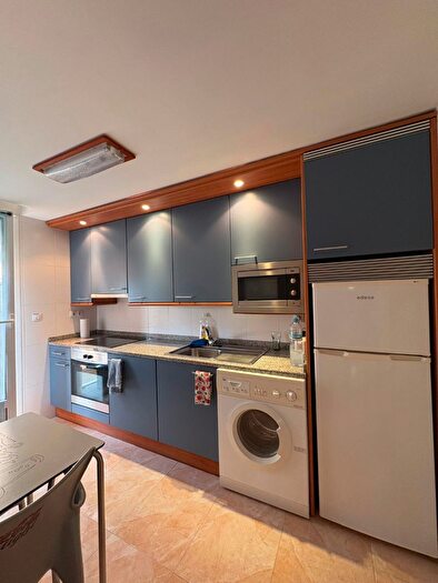 Casas en venta y pisos alquiler - 2
