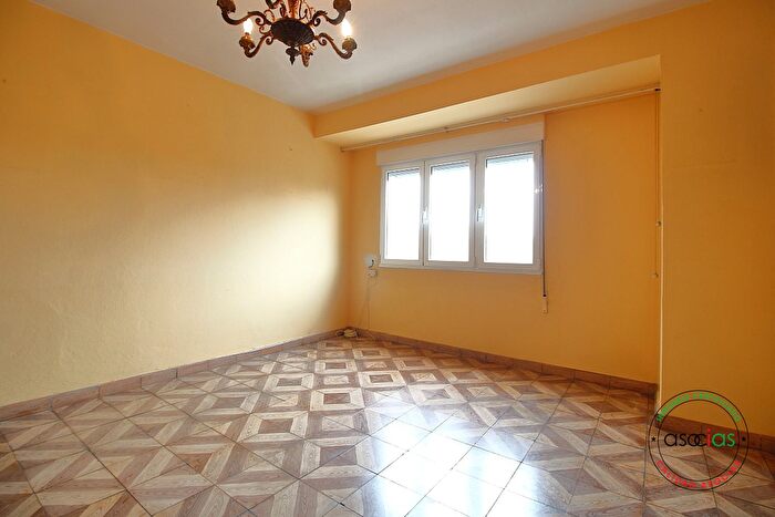 Casas en venta y pisos alquiler - 3