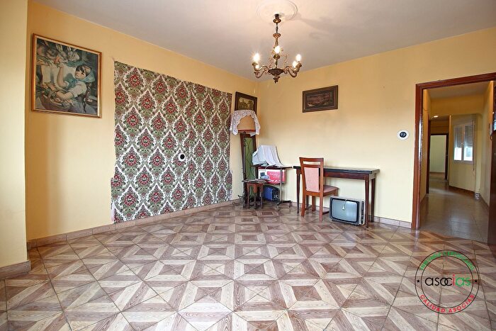 Casas en venta y pisos alquiler - 2