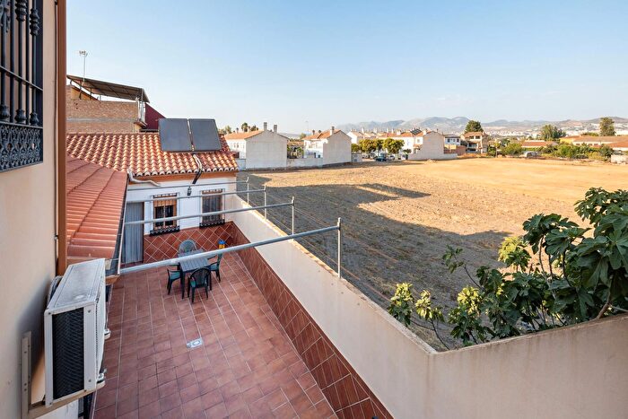Casa en venta en Purchil, Vegas del Genil de 5 habitaciones