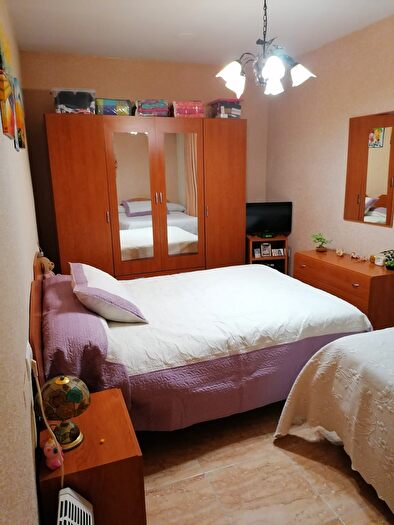 Casas en venta y pisos alquiler - 3