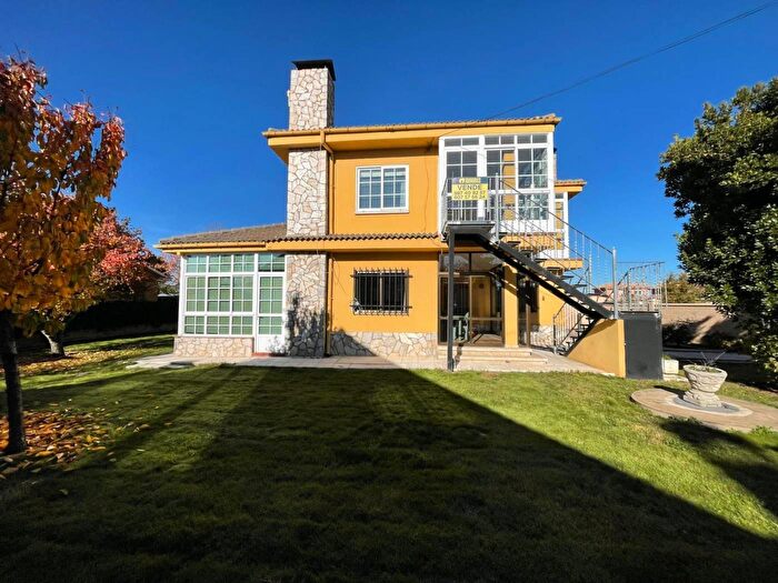 Casas en venta y pisos alquiler - 3