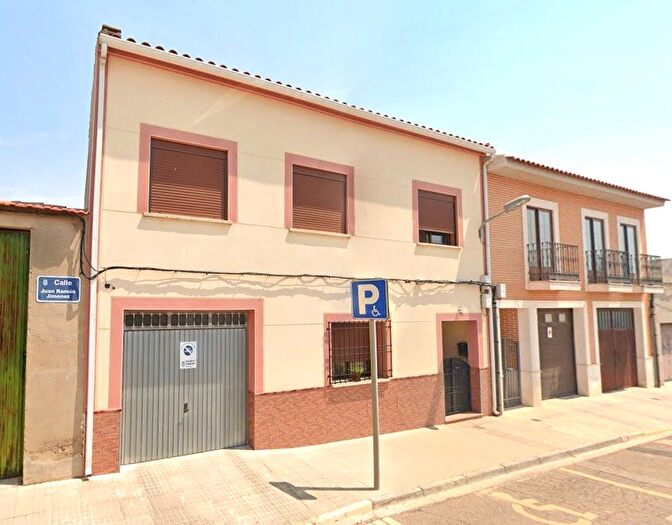 Casas en venta y pisos alquiler - 3