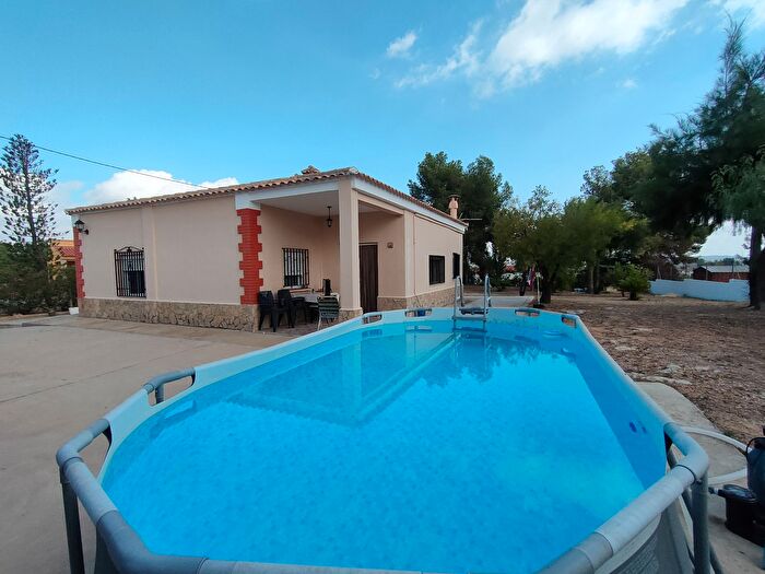 Casa en venta en Montserrat, Valencia de 3 habitaciones