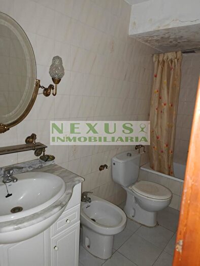 Casas en venta y pisos alquiler - 3