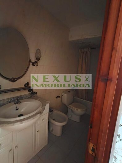 Casas en venta y pisos alquiler - 2