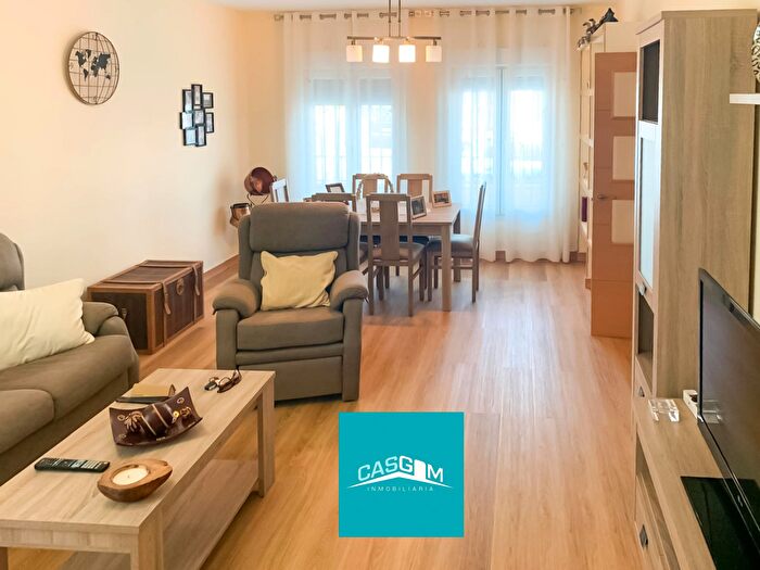 Casas en venta y pisos alquiler - 1
