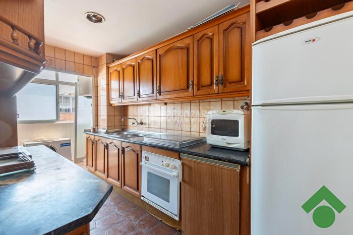Casas en venta y pisos alquiler - 3